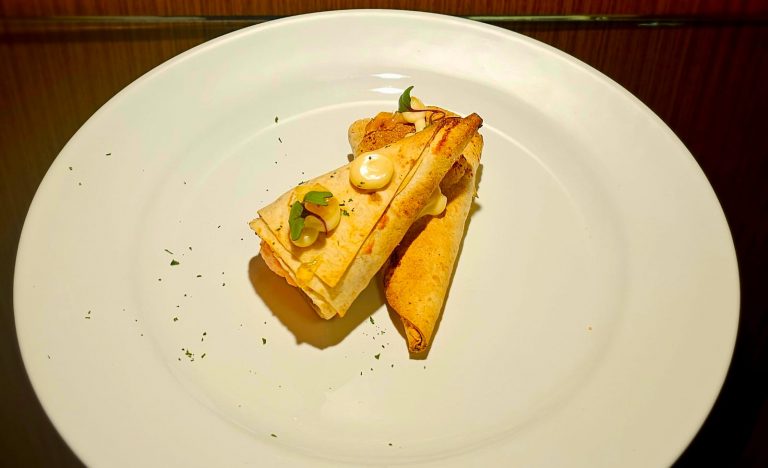 Prato empratado de uma das receitas que foi servida durante a degustação do evento.