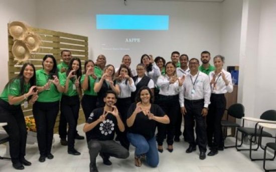 Casa Vieira realiza oficina de libras - Maceió - Alagoas